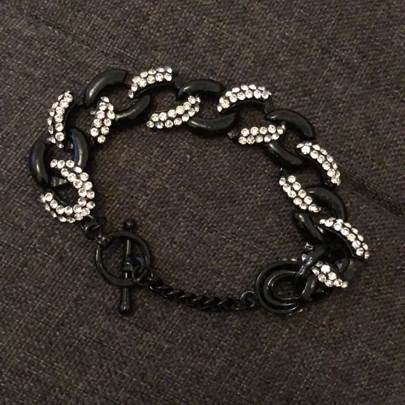 Bracelets - Picture 2 of 5